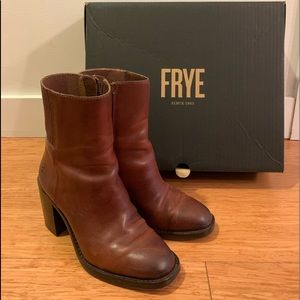 Frye Pia Chelsea Short Boot